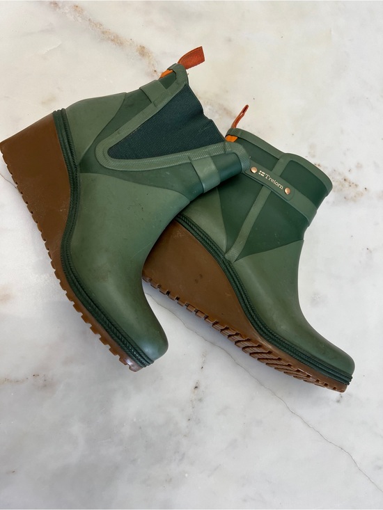 Tretorn Shoes - Tretorn Green Wedge Rain Ankle Boots with Brown Sole size 8